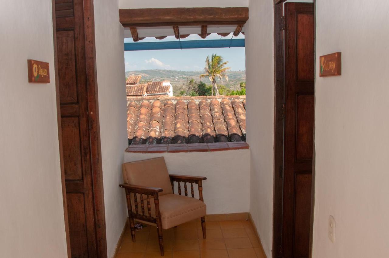La Juanita Hostel Barichara Buitenkant foto